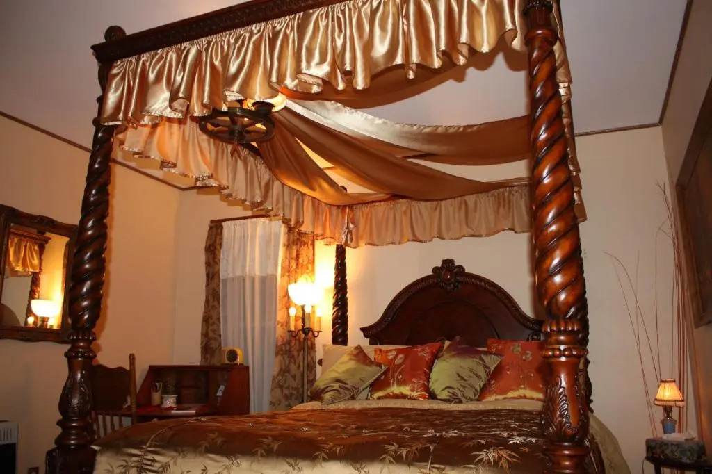 Allas Historical Bed and Breakfast, Spa and Cabana
