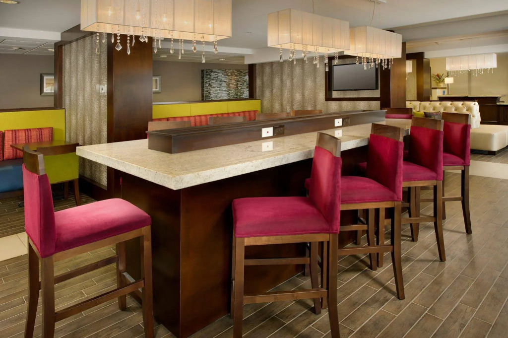 Holiday Inn Express & Suites Caryville by IHG