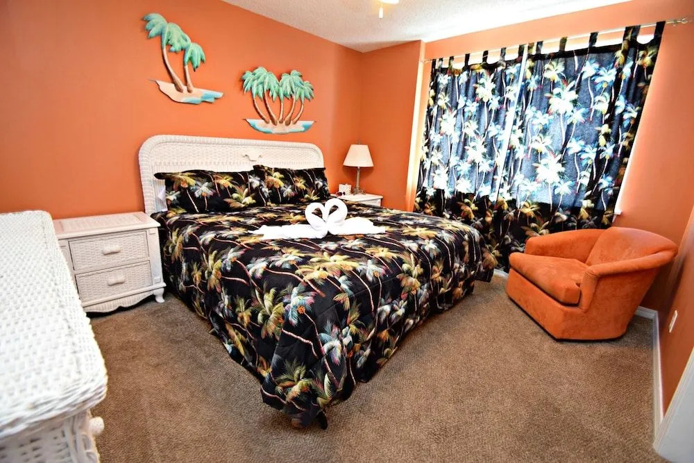 Royal Palms 801 by RedAwning