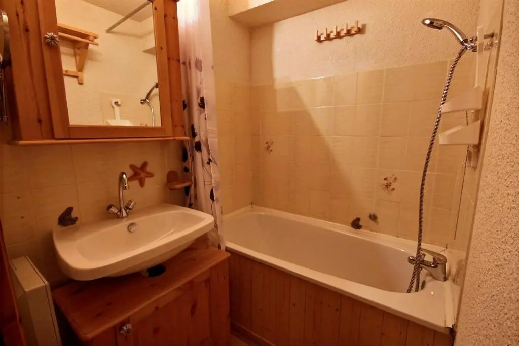 STUDIO 4 PERSONNES - PROCHE PIED DES PISTES - ST JEAN D'AULPS - PROCHE MORZINE - Cimes 18
