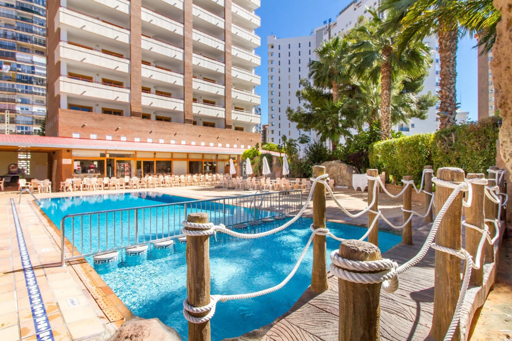 Apartamentos La Era Park