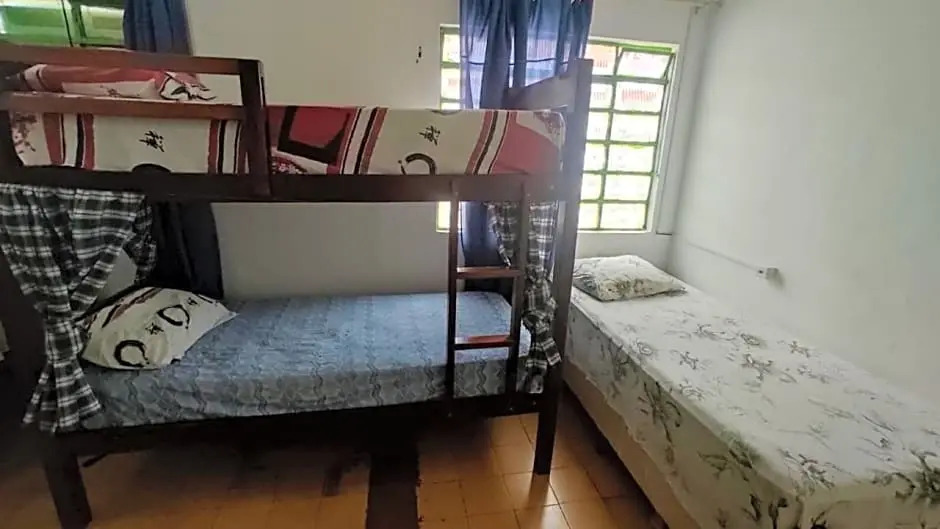 Hostel e Camping da Cris