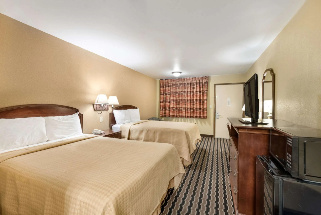 Rodeway Inn Columbus West