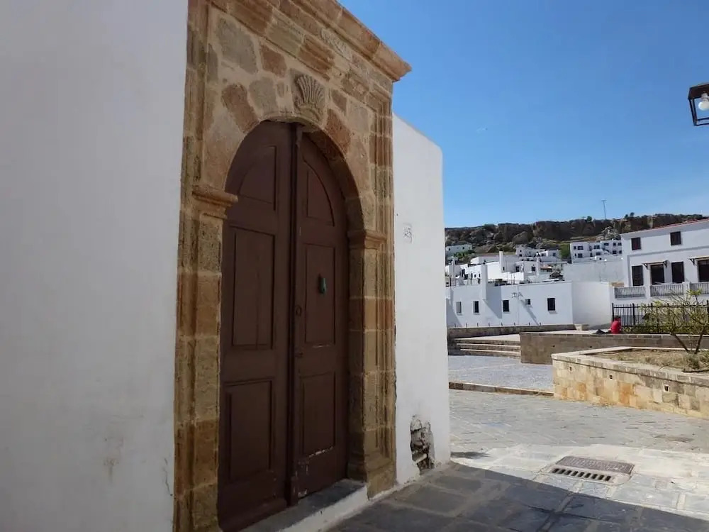 CasaLindos Traditional Houses & studios