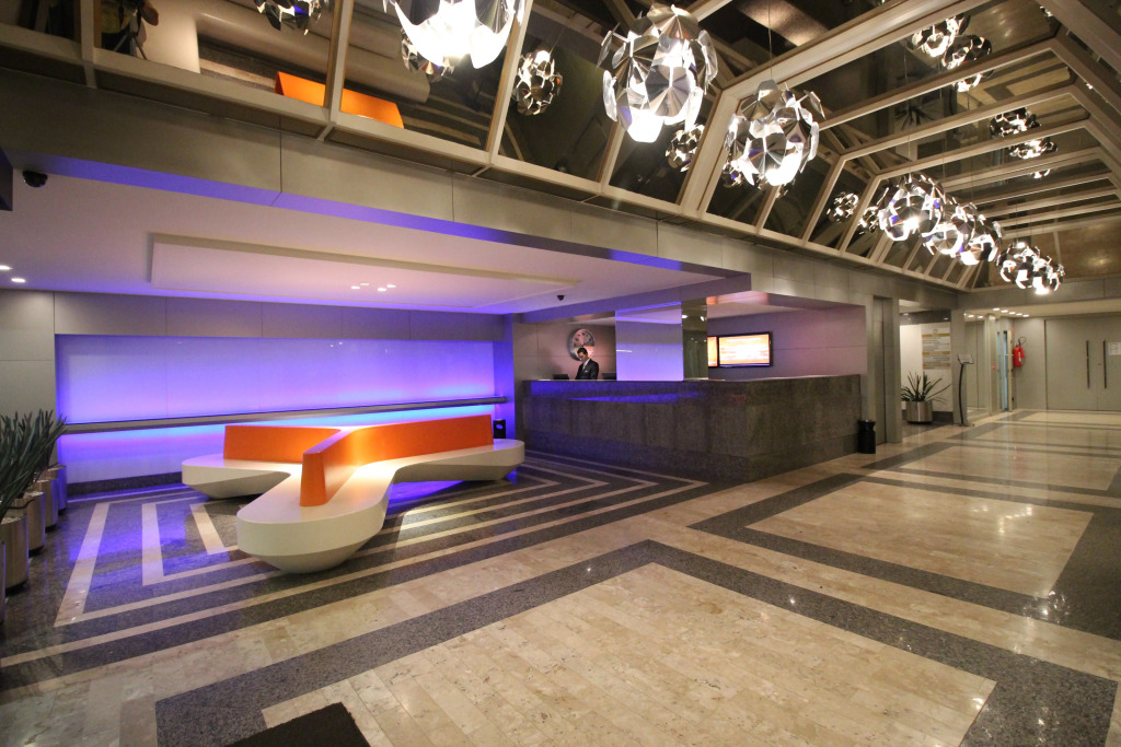 Boulevard Plaza