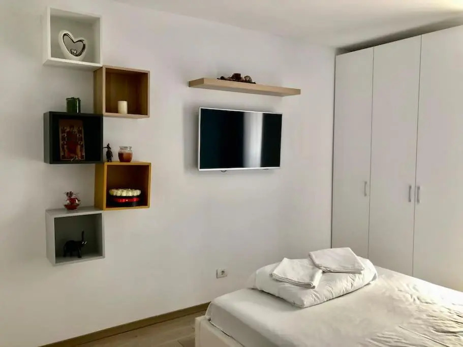 New modern apart near Center at Vivalia grand v9