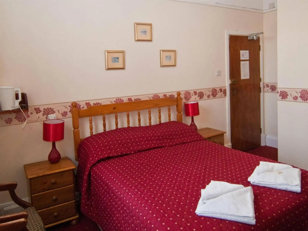 The Jubilee Hotel West- with NEWLY REFURBISHED SPA FACILITIES - GAMESPIT - AND SMOKEHOUSE