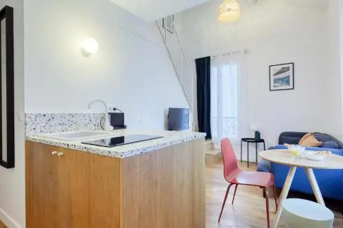 Cute and Bright Studio in a Courtyard-Montmartre(5)