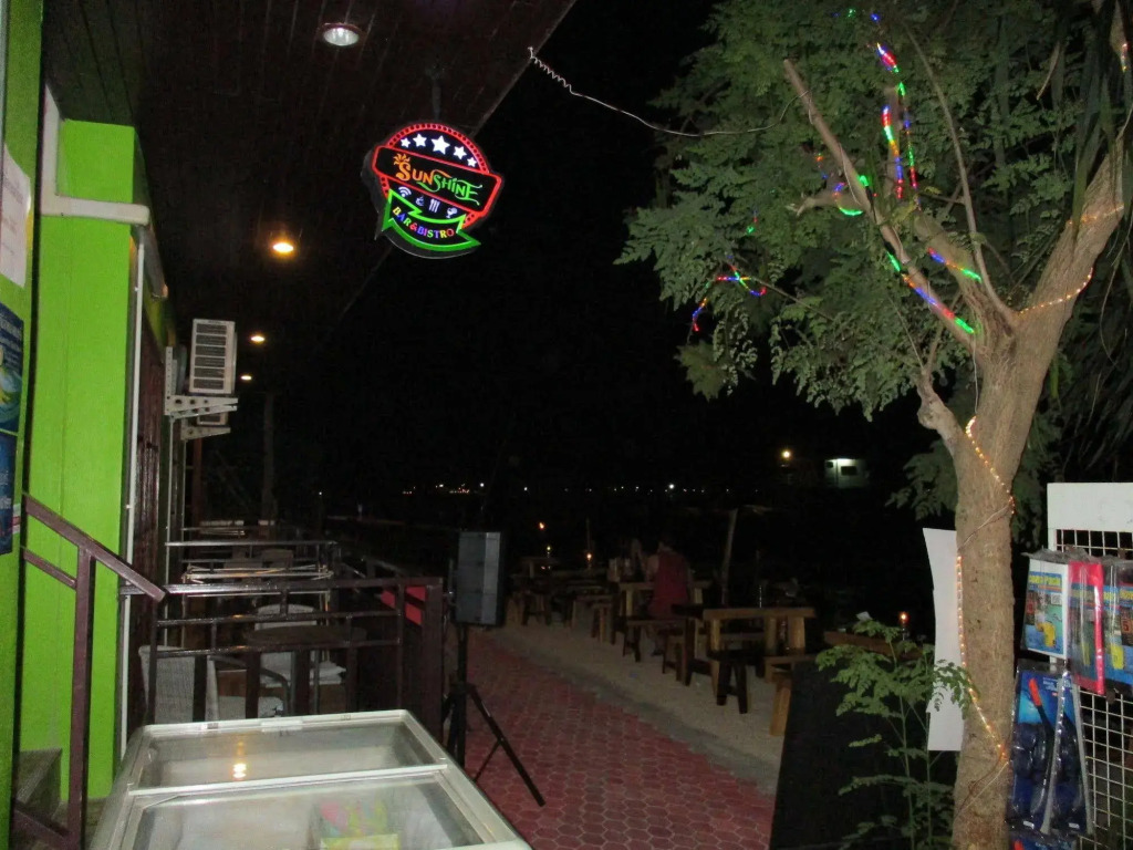 Phi Phi Green House & Sunsky Hostel