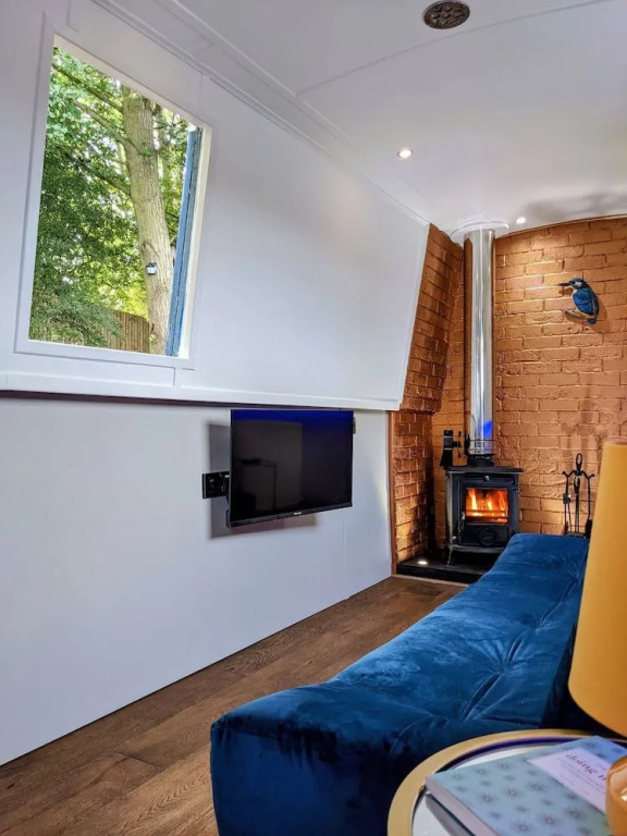 Hawthorn Hideaway