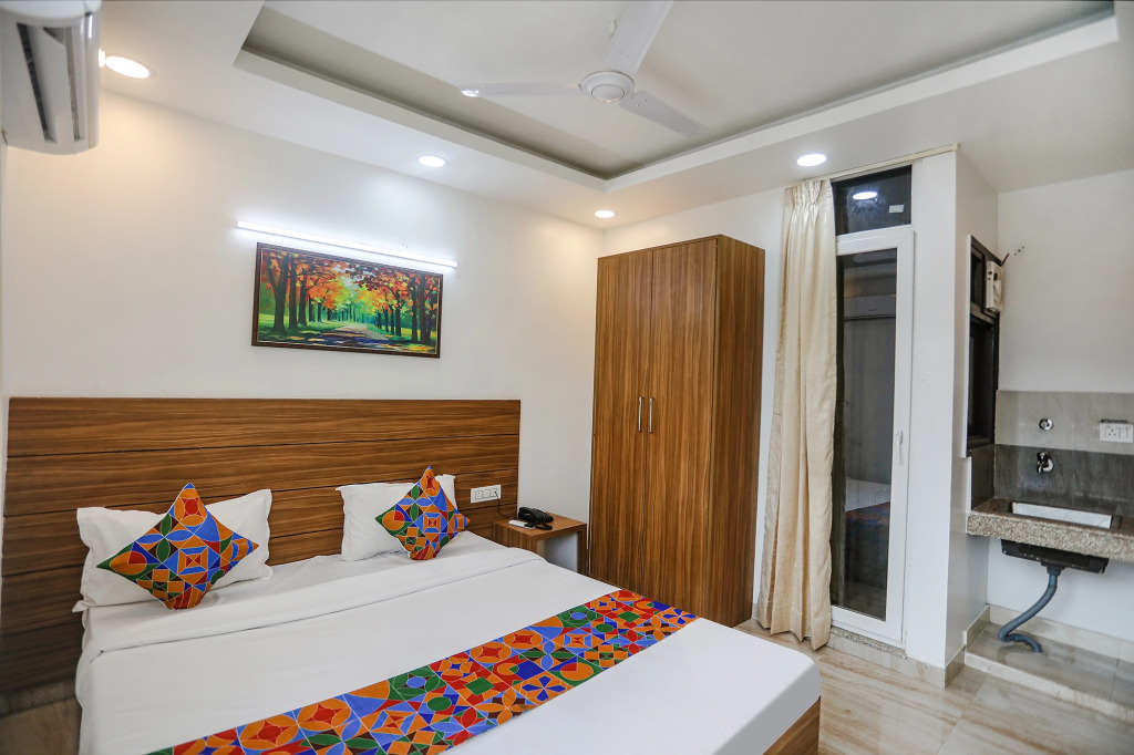 FabHotel Unique Stay