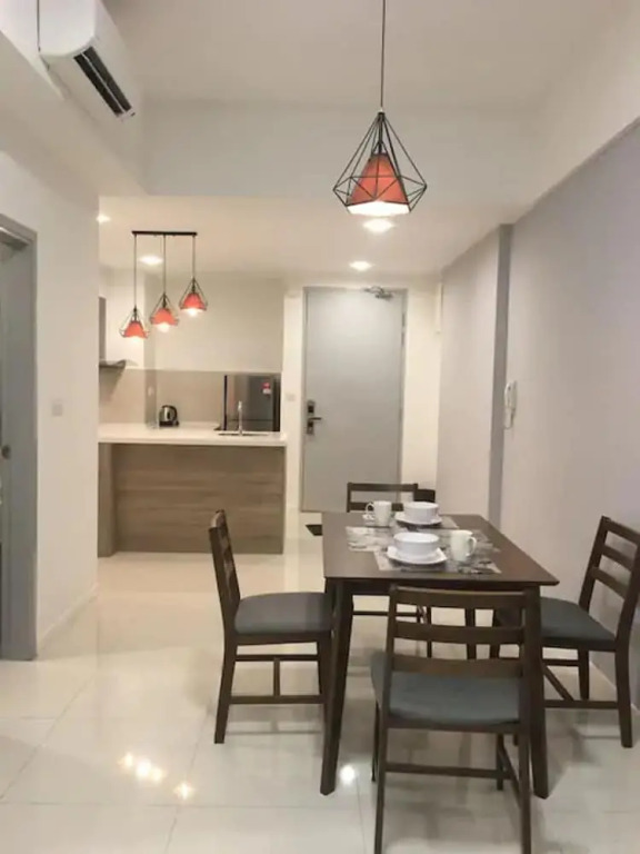 Breeze Home KK