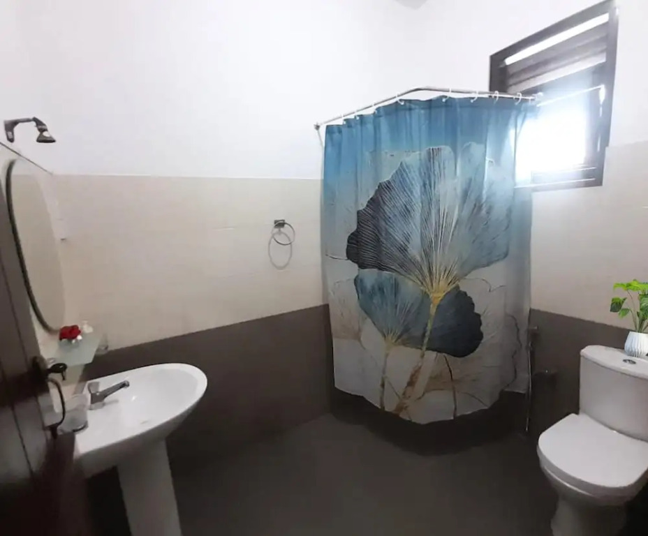 Galle Large Serviced Villa Near Beaches & Fort