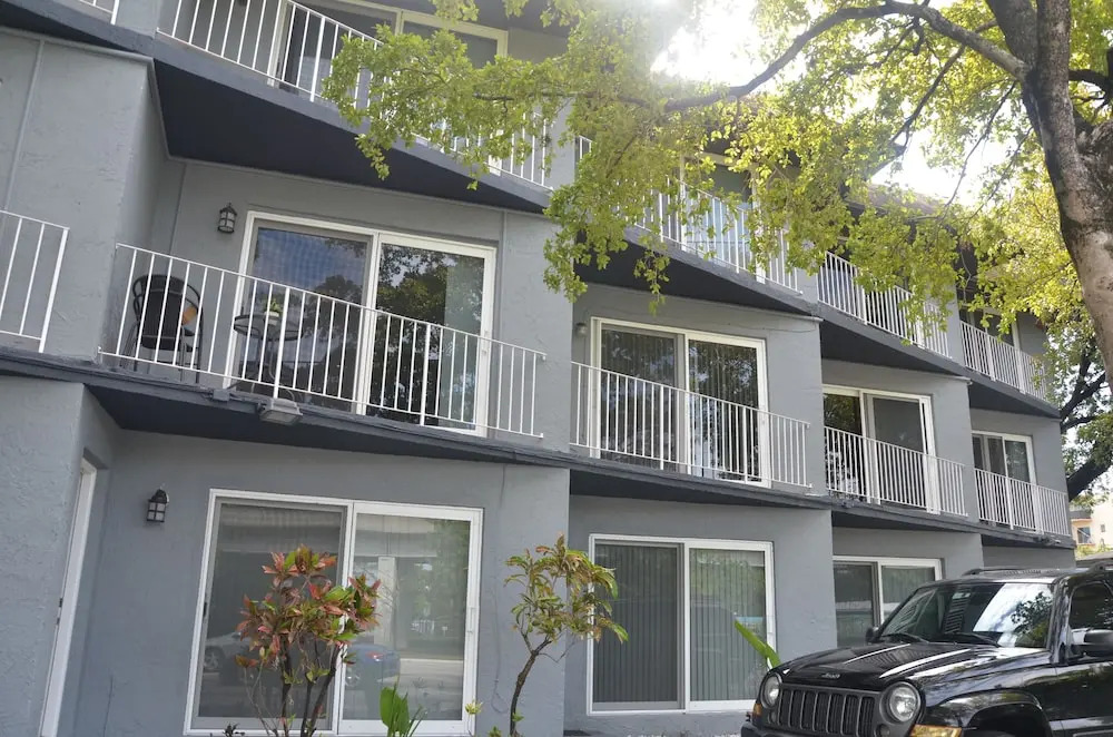Riviera Luxury Living Coconut Grove