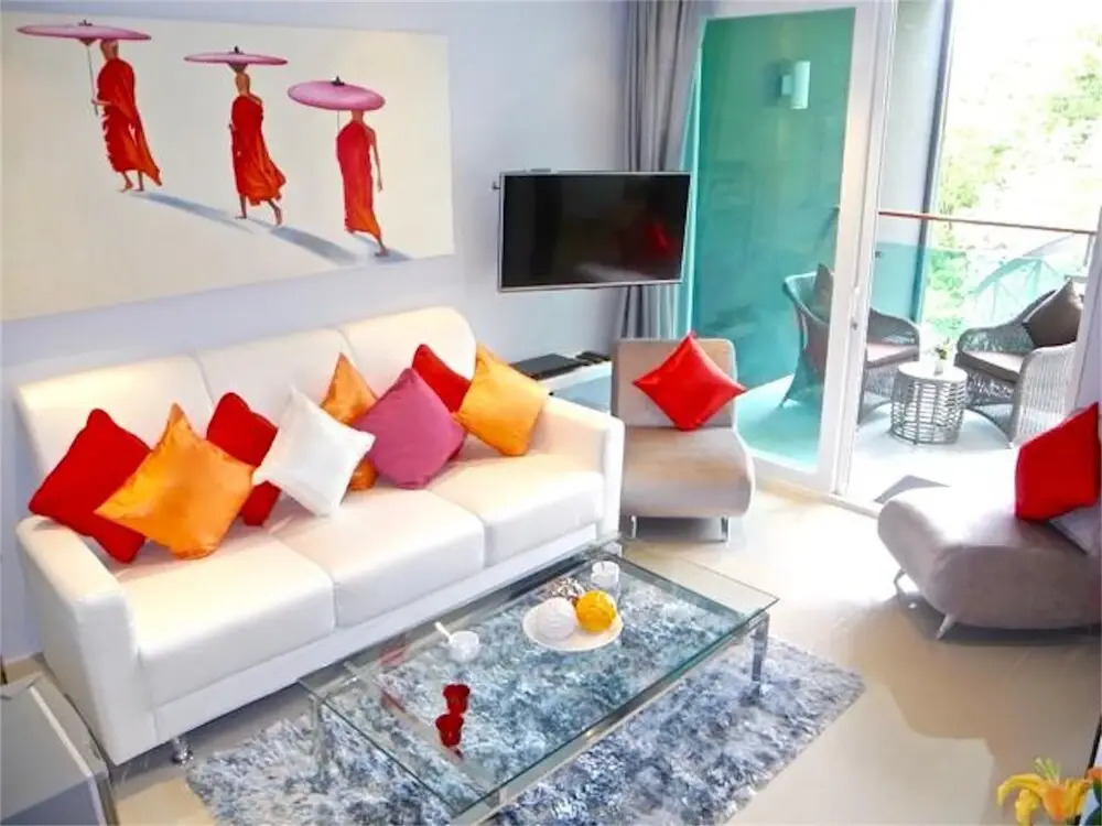 Emerald Patong 2 bedrooms Apartment Mountain View