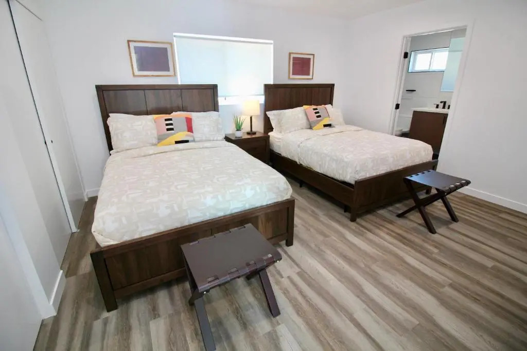 Los Angeles 3BR Villa Suites with Free Parking