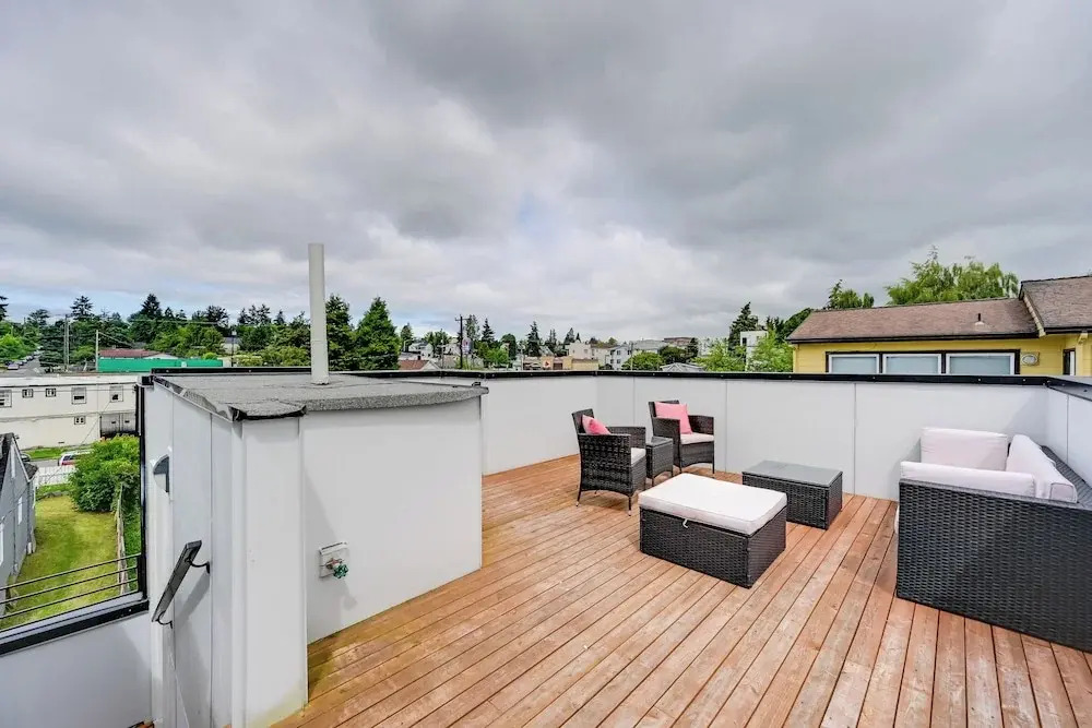 Seattle Townhome: Rooftop Deck < 7 Mi to Dtwn