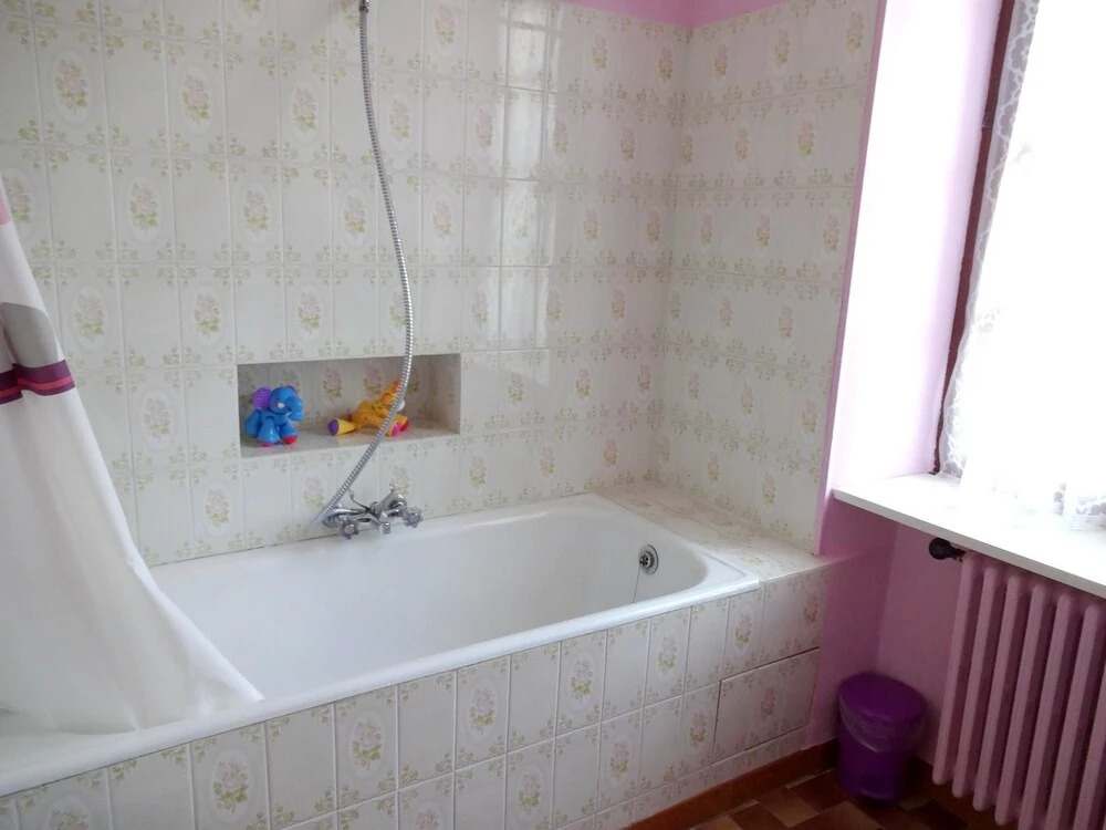 House With 5 Bedrooms in Robiac-rochessadoule, With Enclosed Garden