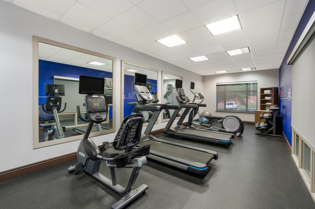 Отель Holiday Inn Express & Suites Lexington
