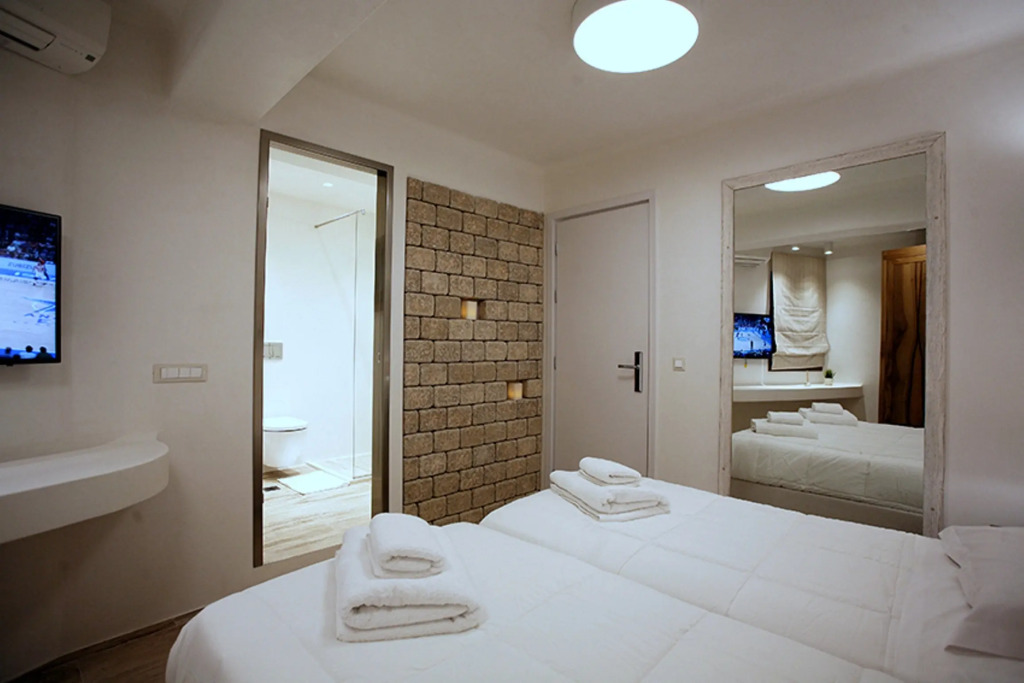 Anagram Hotel