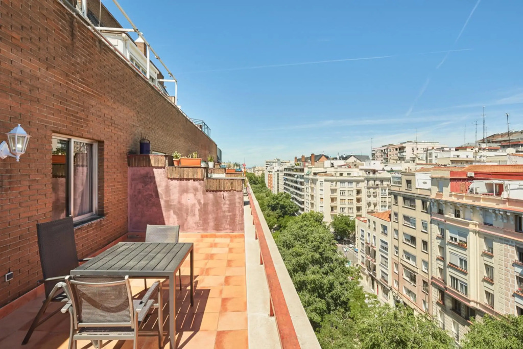 Apartamentos Juan Bravo