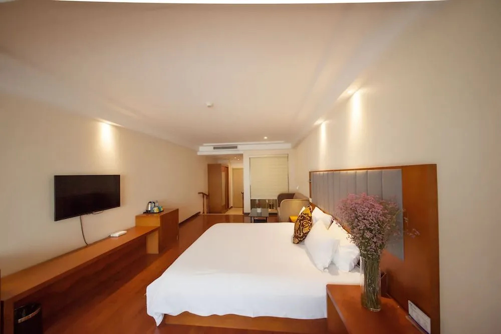 PE Hotels (Suzhou Xinghu Street Higher Education Area)