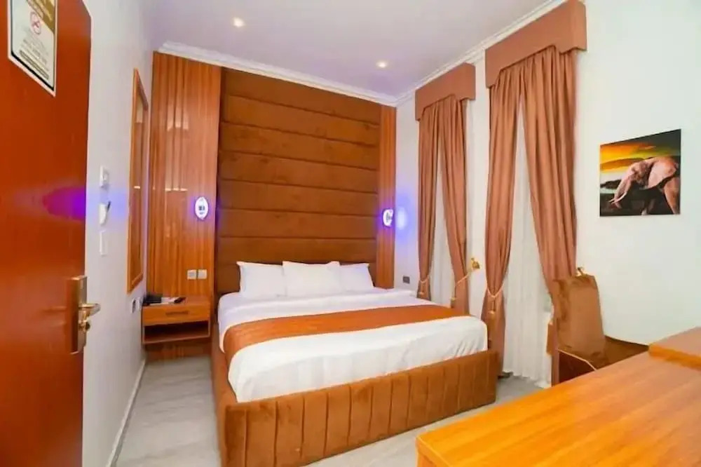 The Harmony Oasis Hotel and Suites