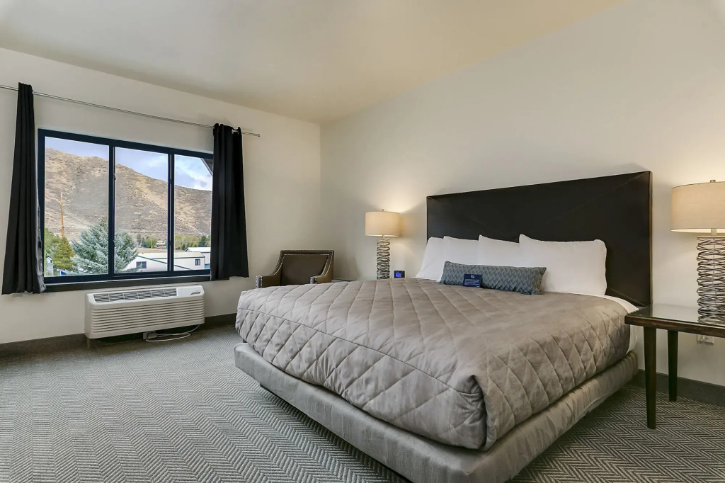 Silver Creek Hotel