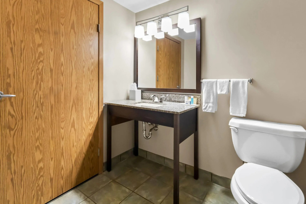 Super 8 by Wyndham Prince Albert