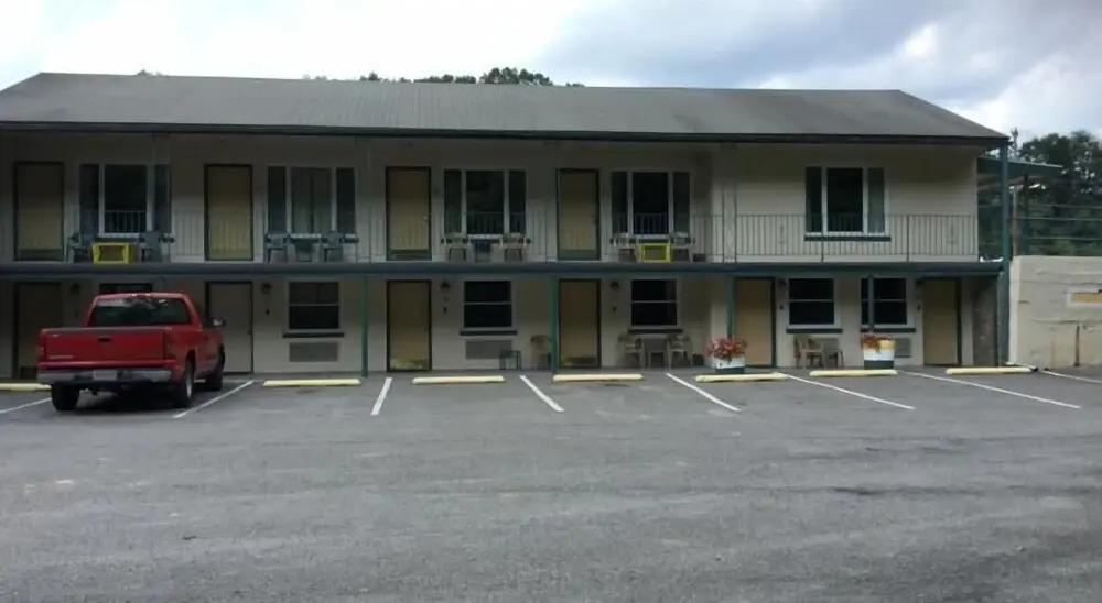 Mahoning Inn