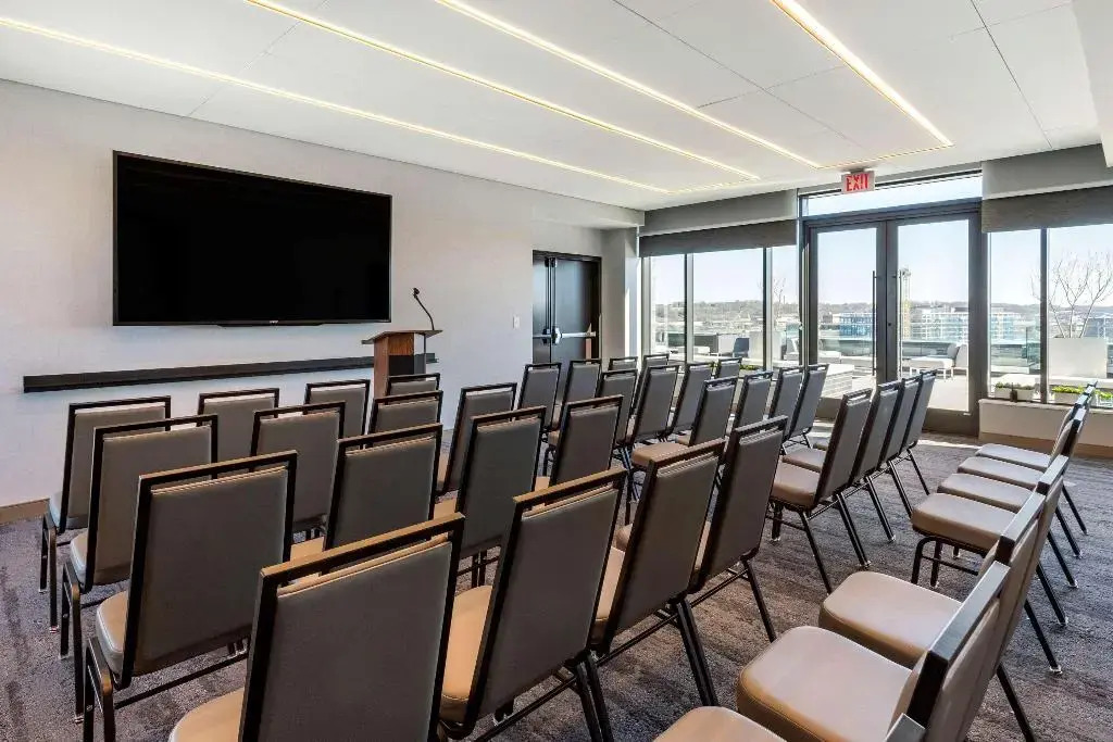 Cambria Hotel Washington DC Navy Yard Riverfront