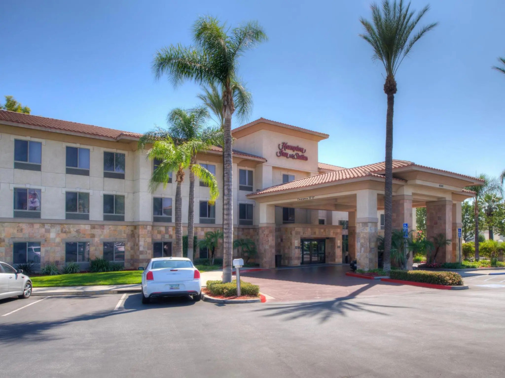 Hampton Inn & Suites Ontario