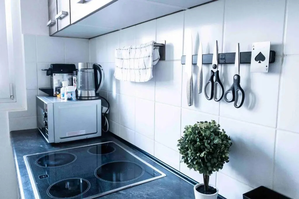 Luxury HOME CINEMA 2R Apt + Balcony / 65m²