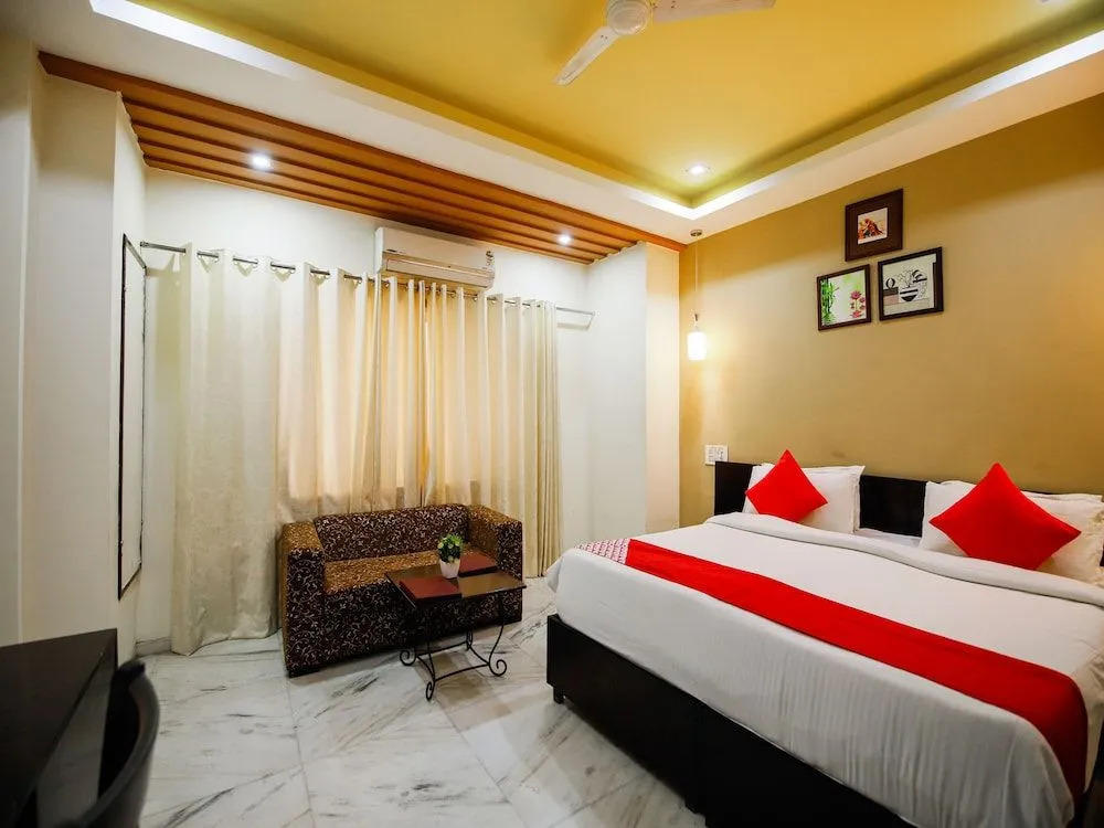 OYO 24266 Hotel Gazebo