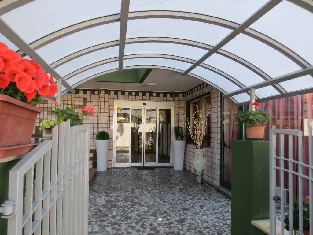 Hotel Etna - Hotel per Coppie e Famiglie con Parcheggio e Spiaggia