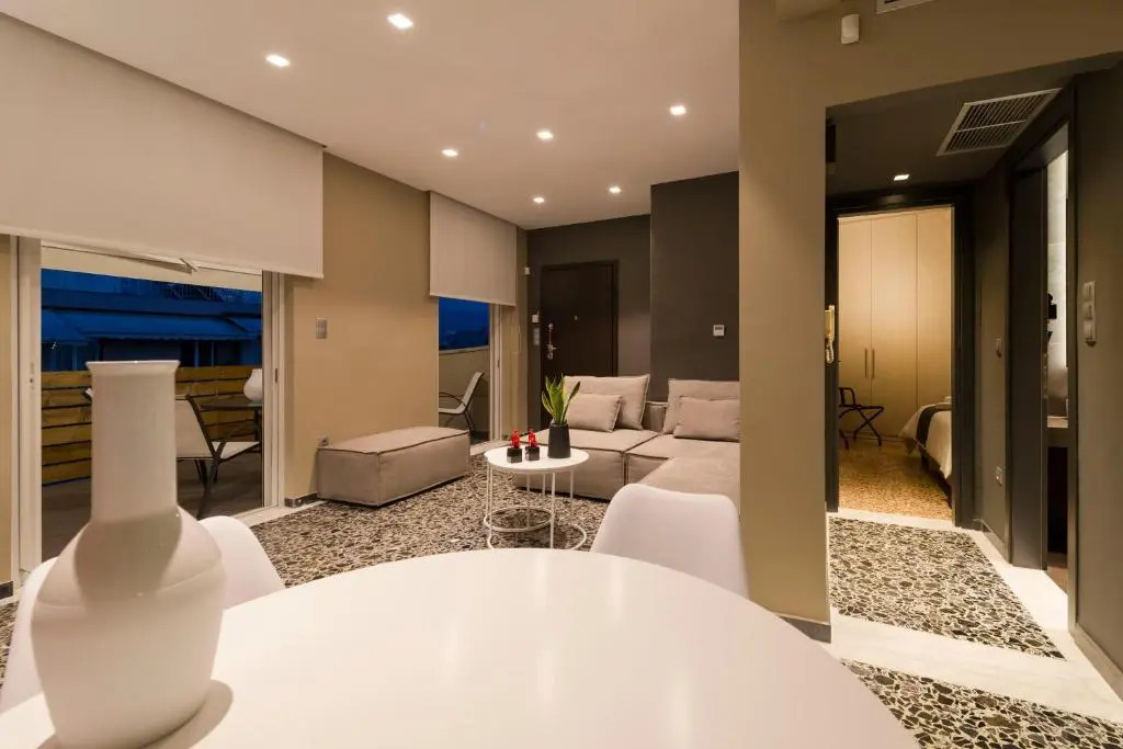 Ma Maison Nο 1, Penthouse, Acropolis and Lycabettus view, Ultra High Speed Internet 300 Mbps, 15' to Acropolis by metro, 1' from Metro Station