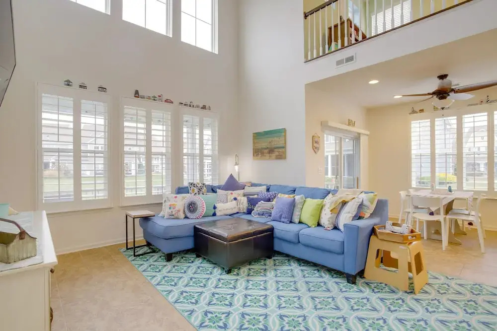 Shuttle to Beach: Millville Townhome w/ Porch