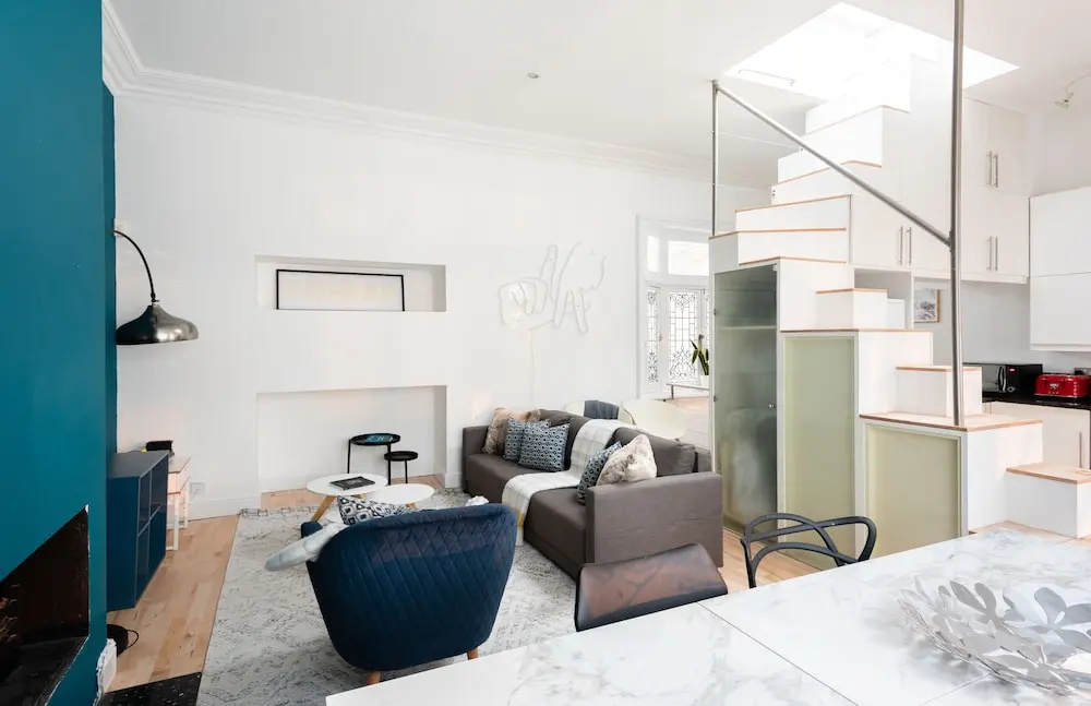 2 bedroom family home in trendy Notting Hill
