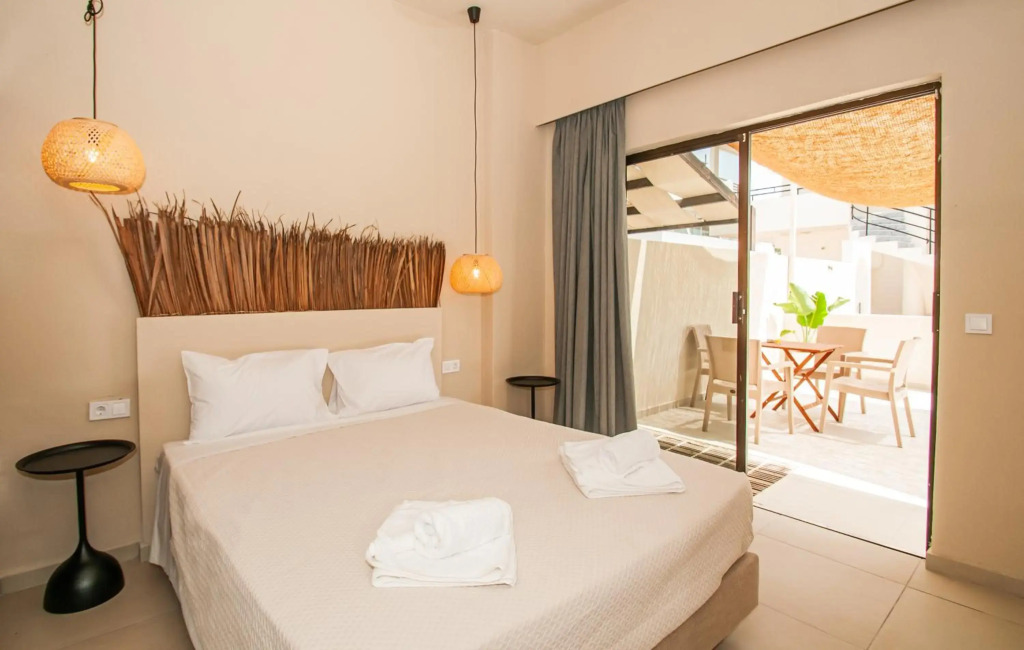 Atma Beach Rooms & Suites