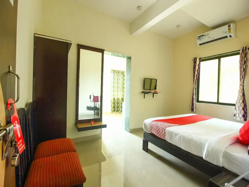 Shivaji Palace By Oyo Rooms