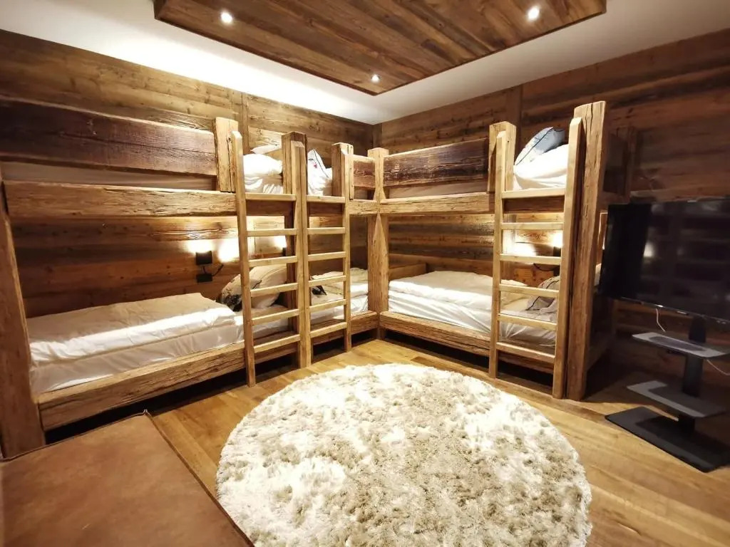 Chalet de luxe aux Gets avec jacuzzi et animaux admis, proche pistes - FR-1-598-89