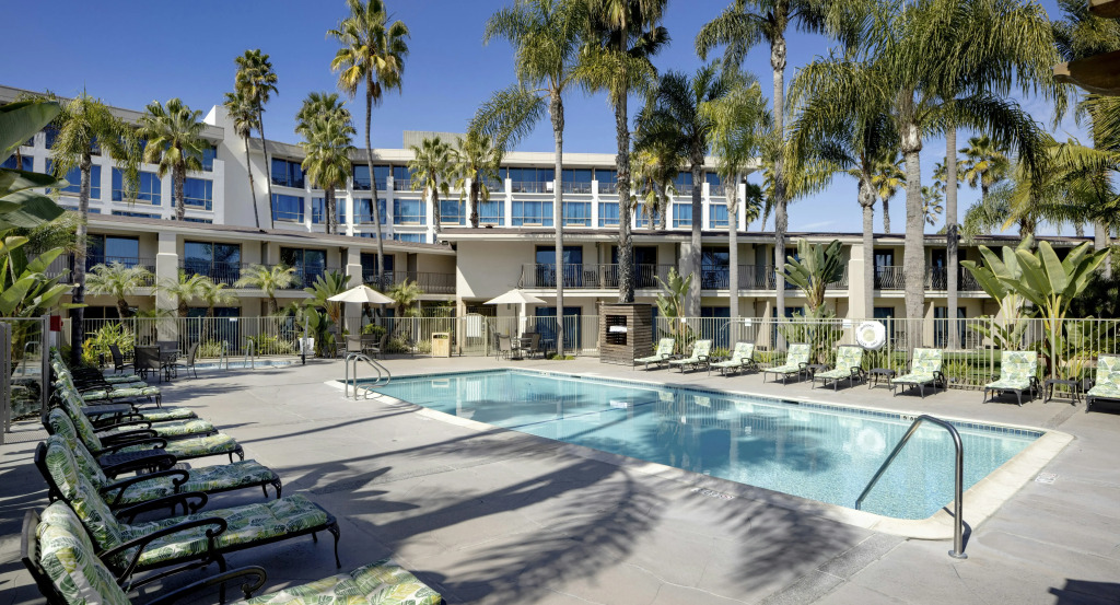 DoubleTree by Hilton San Diego Bayside