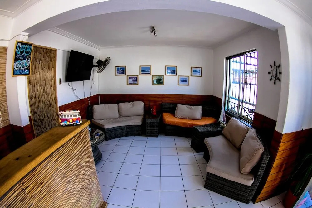 El Faro Hostal