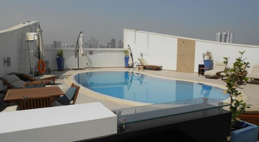 White Feather Hotel Apartments