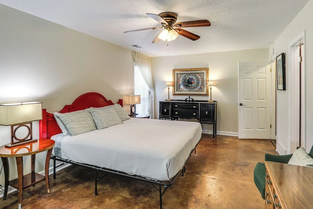 18 Mi to Dtwn Memphis: Oasis on 8 Acres!