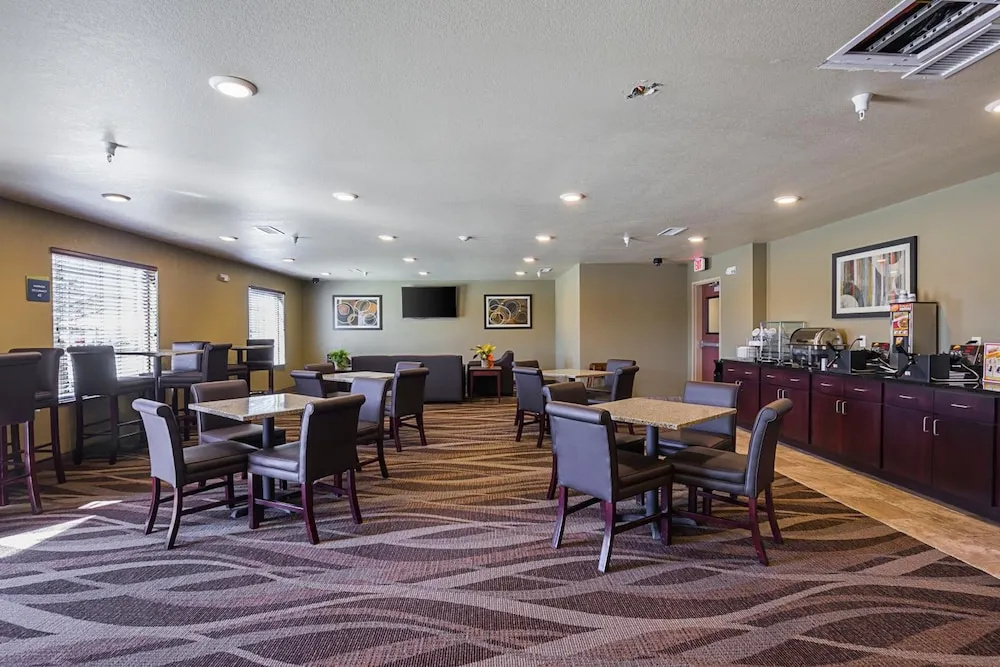 Cobblestone Inn & Suites - Altamont