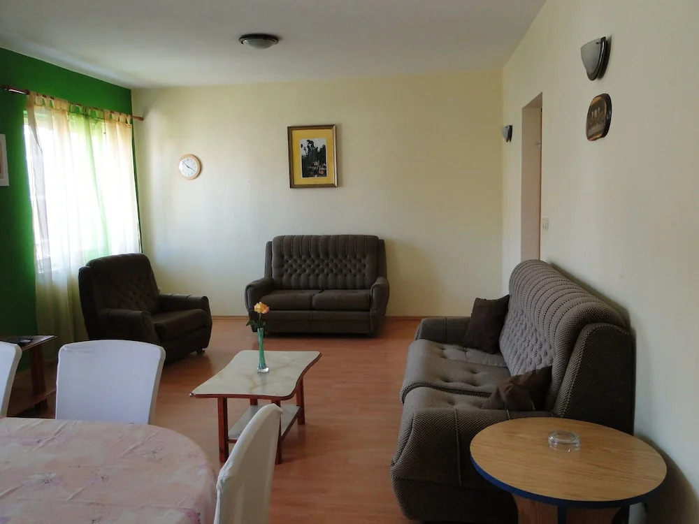 Apartments and Room Vikeli