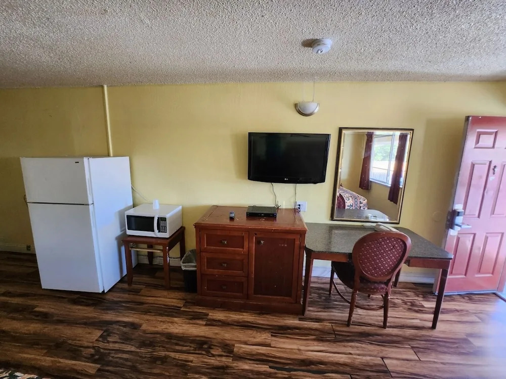 Vince's Motel Inc.