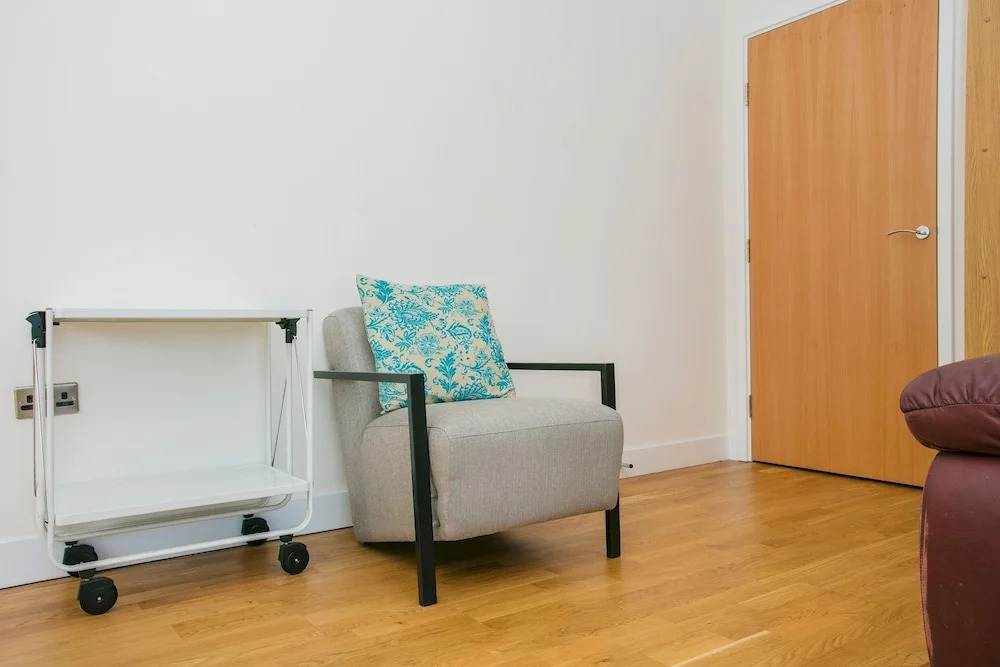 Finsbury Park 2 Bedroom Flat On The Canal