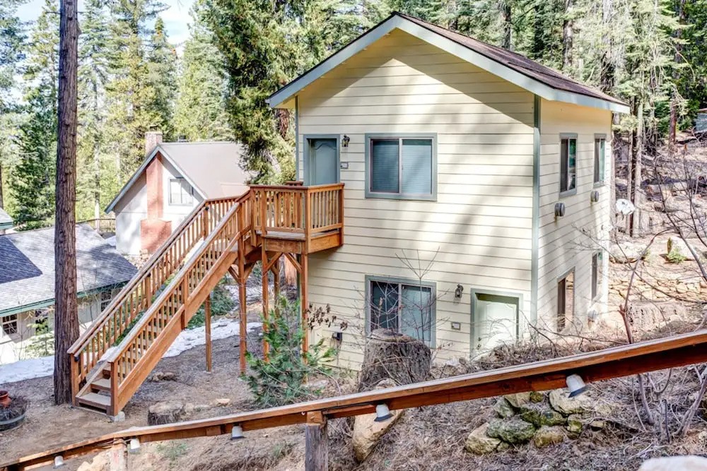 Yosemite Woods Duplex in Yosemite-Upper Unit